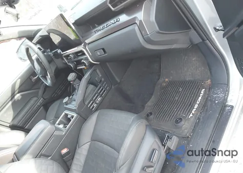 2025 Toyota Tacoma Hybrid Trd Sport 4Wd z USA, uszkodzony, nr VIN 3TYLC5LN6ST022470